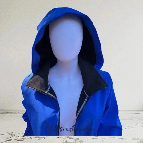 Bylyse Coat - Medium - Picture 3 of 9